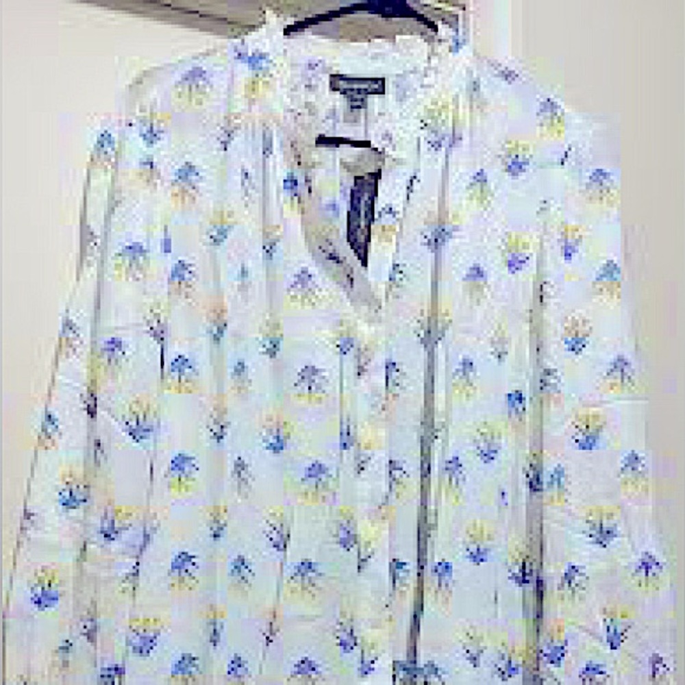 White Blouse Cheerful Blue Yellow Floral Tulip Bouquet Print XL NEW Long Sleeves - Picture 9 of 9